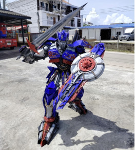 Transformer Optimus Prime...