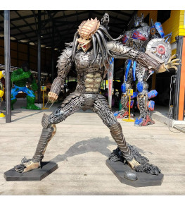 Predator (male) 260 cm tall