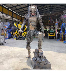 Predator (female) 260 cm tall