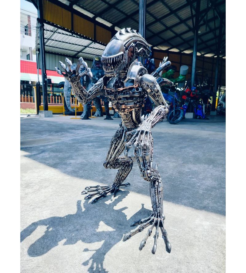 Alien 117cm High