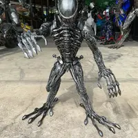 Чужой, спереди