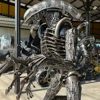 Alien, schräg von hinten