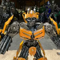Bumblebee, front close up
