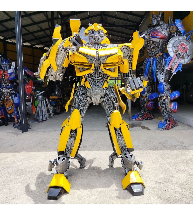 Bumblebee высотой 260 см