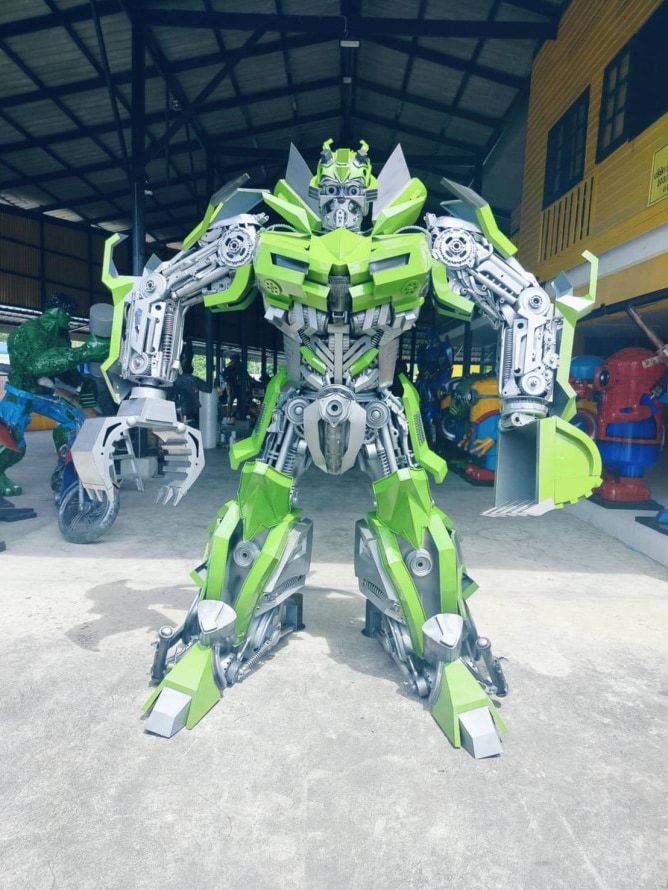 Bumblebee 270 cm High (Green)