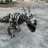 Drache, schräg von vorne