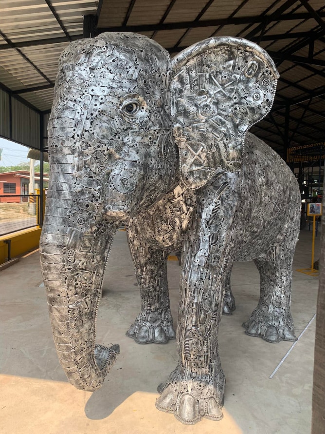Elephant (Chang)
