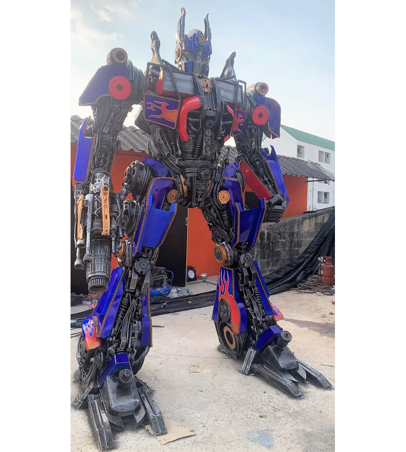 Giant Optimus Prime 365 cm