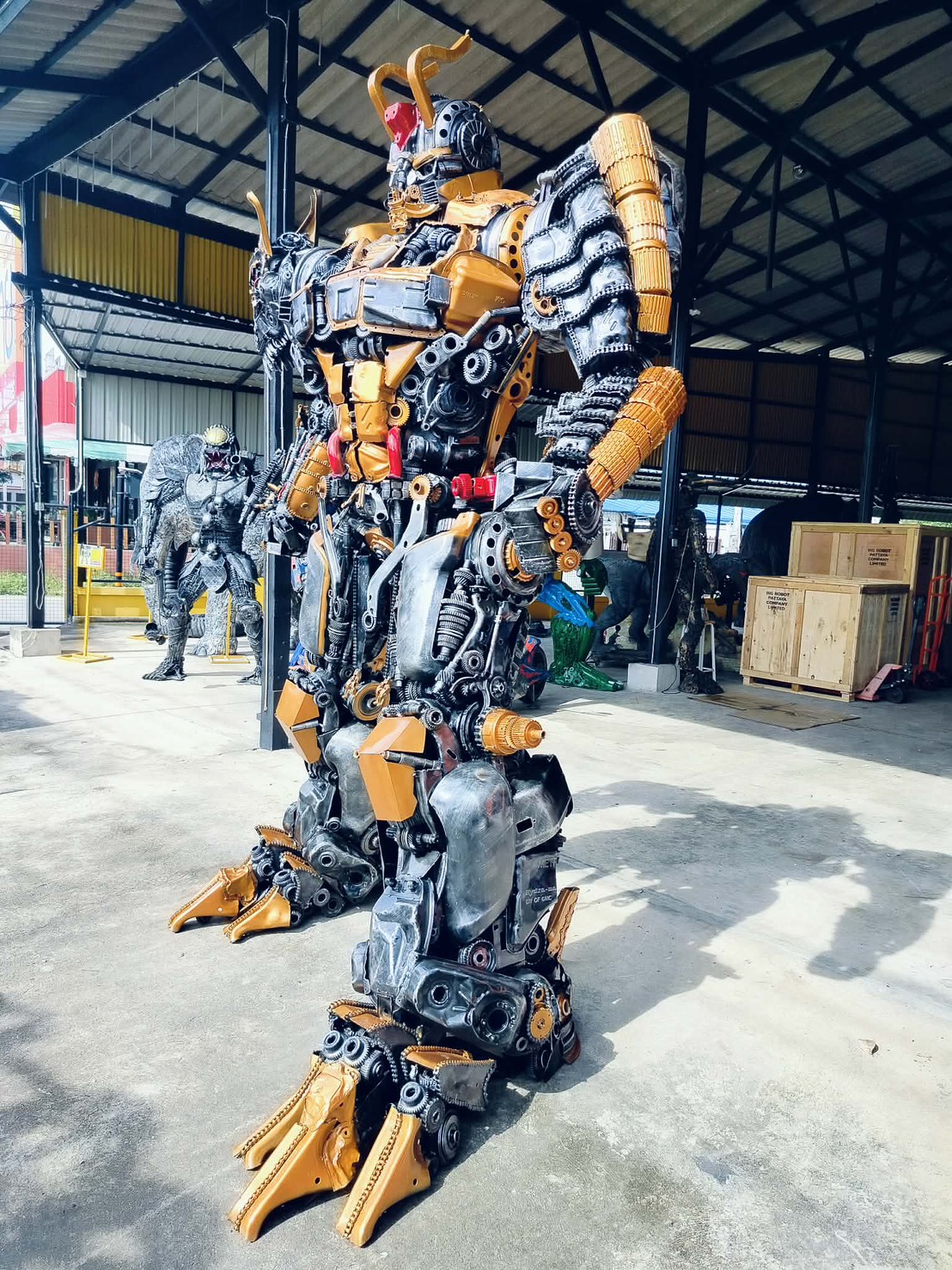 Grimlock Transformer 340 cm tall