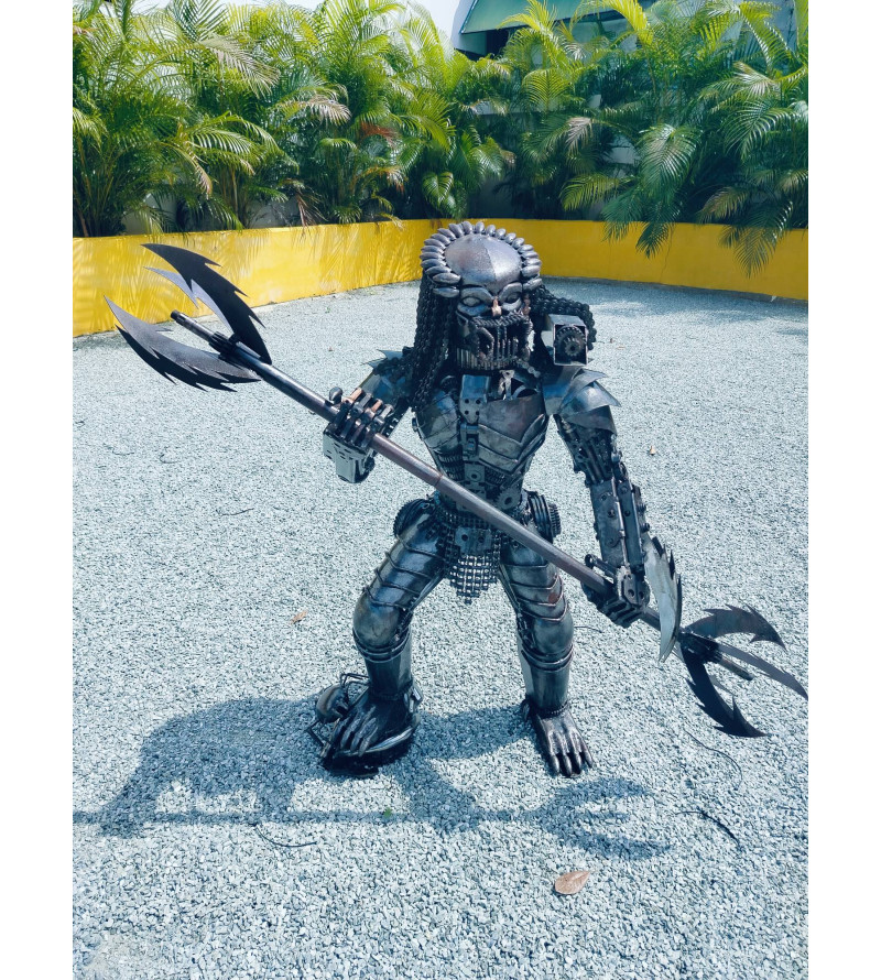 Predator 102cm Hoch